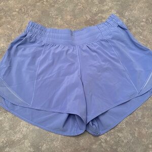 Lululemon Hotty Hot Short 4” - size 8 - Hydrangea Blue